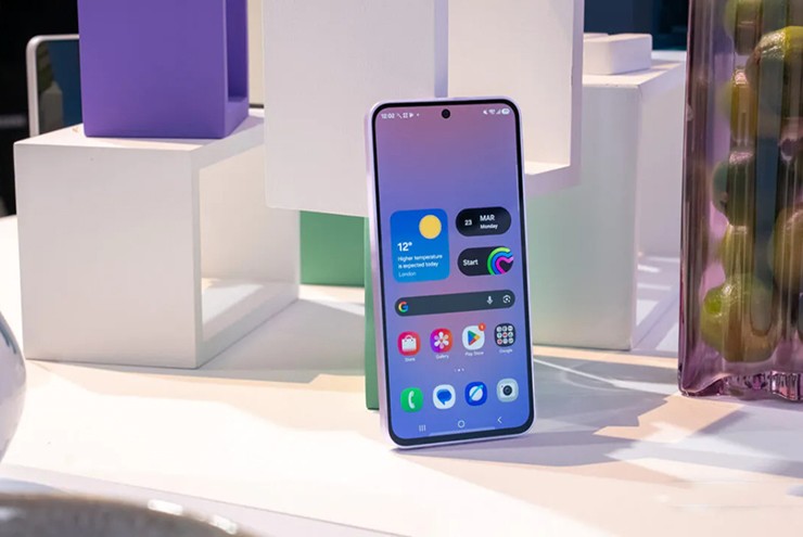 Galaxy A57 5G có giá bán từ 12,49 triệu đồng tại Việt Nam.