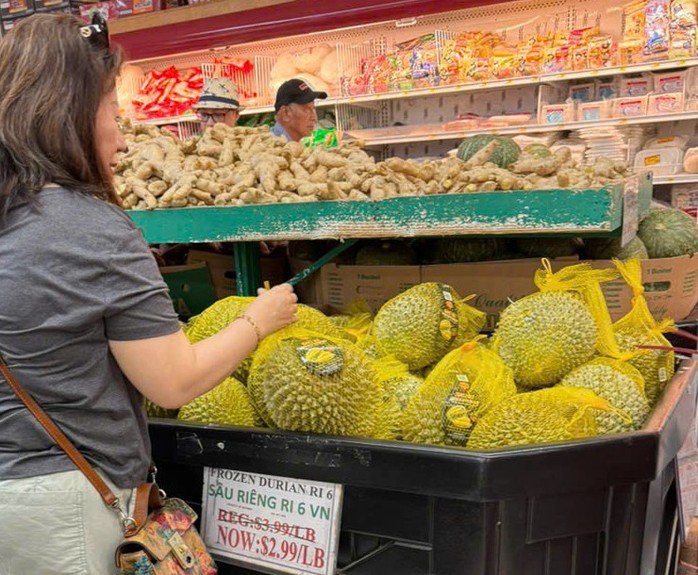 Sầu riêng Ri 6 Việt Nam đông lạnh bán tại Mỹ - Ảnh: PHÚC NGUYÊN