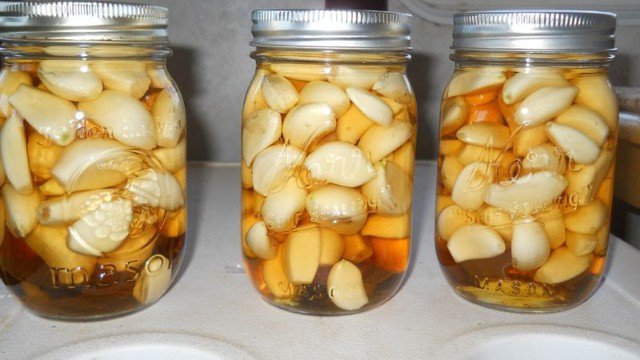 Thời điểm uống tỏi ngâm mật ong có thể khác nhau tùy theo mục đích sử dụng và tình trạng sức khỏe của mỗi người.