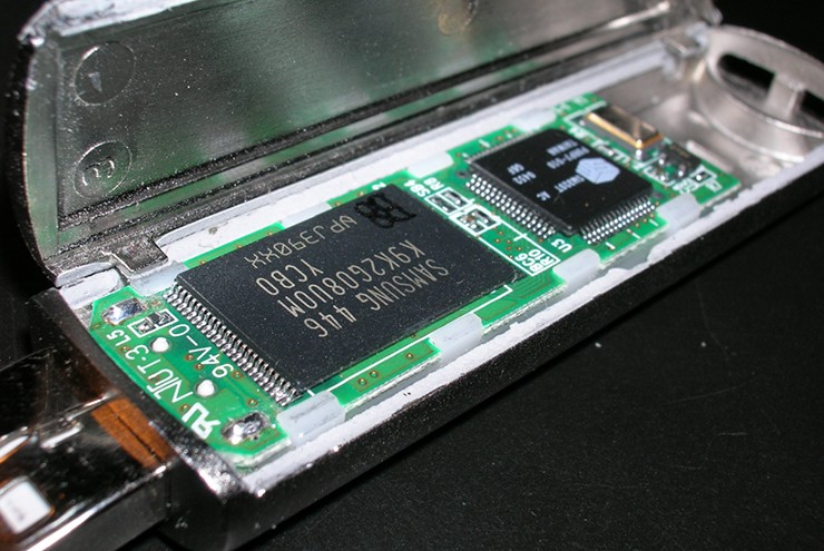 Có nhiều lý do dẫn đến vấn đề mất dữ liệu trên ổ USB.