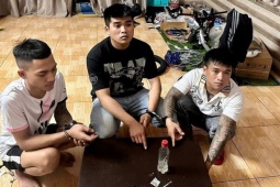 Đột kích điểm “bay lắc” ở Gia Lai, thu giữ 3 khẩu súng và 10 viên đạn