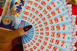 Mua vé sát giờ xổ, 2 người ở TPHCM trúng giải độc đắc xổ số miền Nam