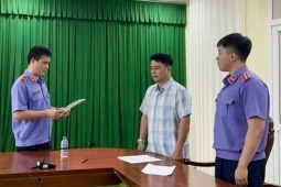 Cựu Phó thủ trưởng cơ quan điều tra vụ 'nữ sinh tử vong ở Vĩnh Long' bị bắt