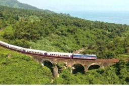 Ra mắt giao diện mới đoàn tàu “Hành trình kết nối di sản miền Trung”