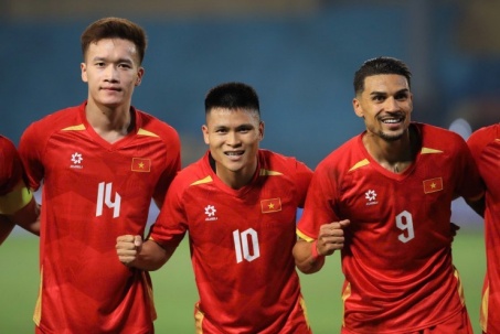 Việt Nam hứng khởi đấu Bangladesh: Hoàng Hên ra mắt ấn tượng, Tuấn Hải lập công