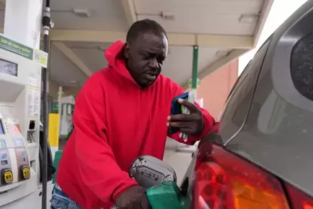 Mỹ tính kịch bản giá dầu vọt lên 200 USD/thùng