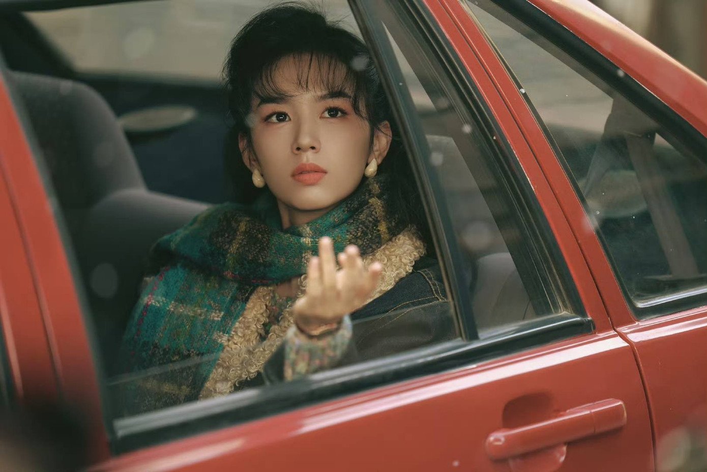 Châu Dã, Chương Nhược Nam được khen mỗi người một vẻ khi chung kiểu tóc Ran Mori - 6