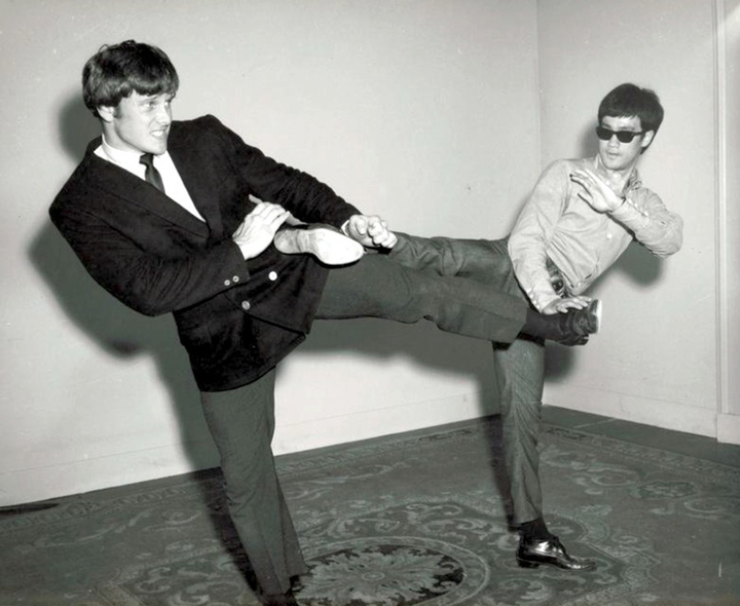 Joe Lewis và Lý Tiểu Long, hình ảnh được chụp vào năm 1968
