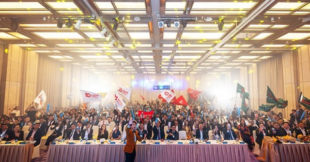 Gần 1.000 chiến binh “bùng nổ” tại sự kiện đào tạo chuyên sâu dự án Hiep Phuoc Premia