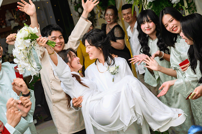 Khoảnh khắc hạnh phúc trong hôn lễ của cặp đôi 