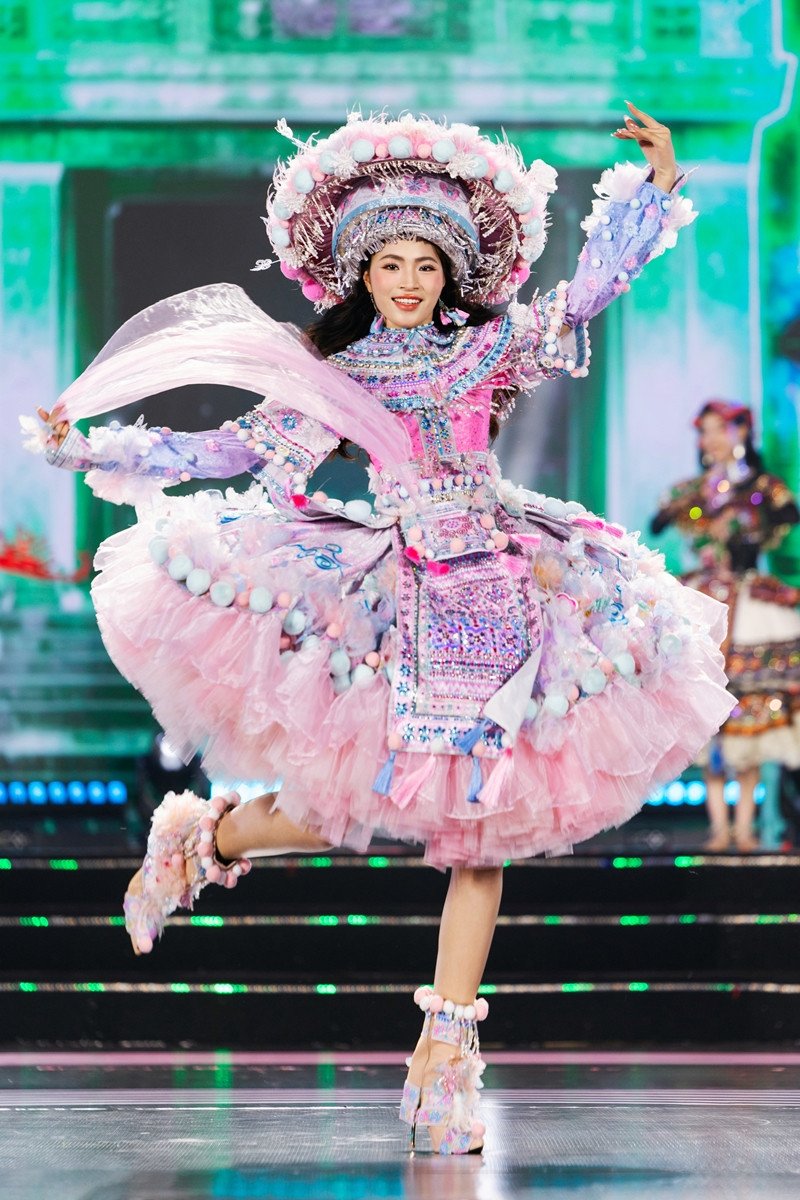 Các mỹ nữ sexy hết cỡ với bikini, Việt Nam đăng cai Miss World lần thứ 73 - 8