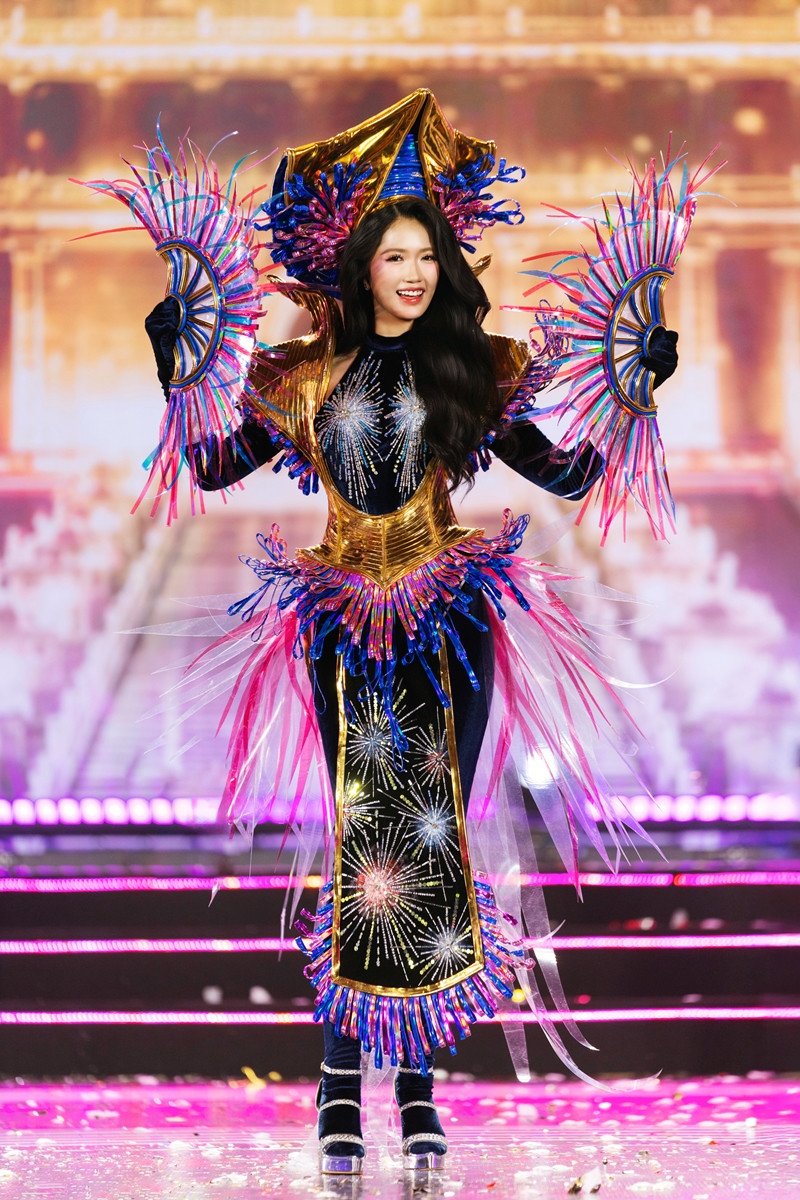 Các mỹ nữ sexy hết cỡ với bikini, Việt Nam đăng cai Miss World lần thứ 73 - 9