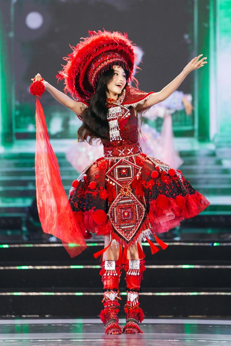 Các mỹ nữ sexy hết cỡ với bikini, Việt Nam đăng cai Miss World lần thứ 73 - 10