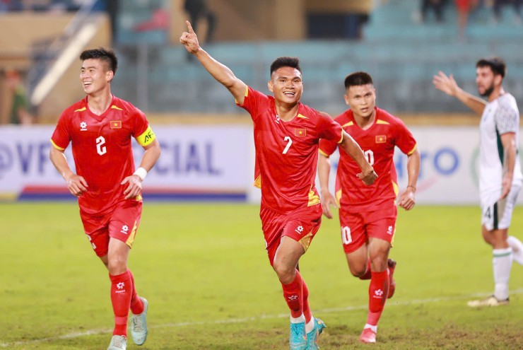 Trực tiếp bóng đá ĐT Việt Nam - Bangladesh: Xuân Son tiếc nuối, Hoàng Hên sút trúng cột dọc (Hết giờ) - 3