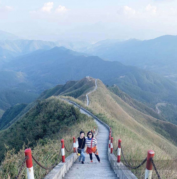 Sống lưng Khủng Long, Bình Liêu, Quảng Ninh. (Ảnh: H.H)