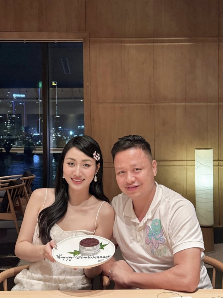 Ảnh sao 27/3: Hội bạn thân Trấn Thành về quê Hari Won - 6