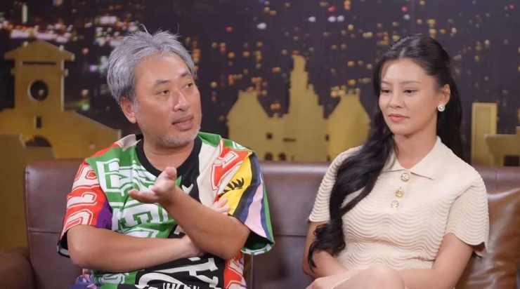 Đạo diễn Nguyễn Quang Dũng và Bùi Lan Hương trong "The Khang Show". (Ảnh: The Khang Show)