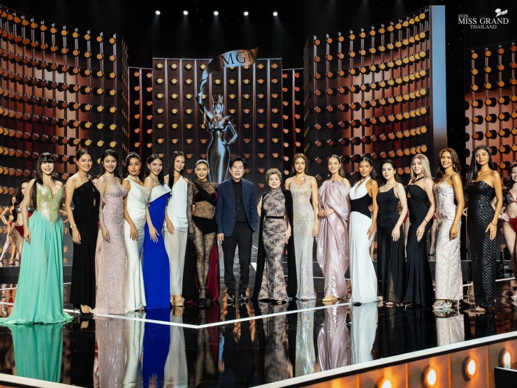 Miss Grand Thailand 2026: Thí sinh rơi miếng dán răng, ngồi xe lăn thi Bán kết - 5