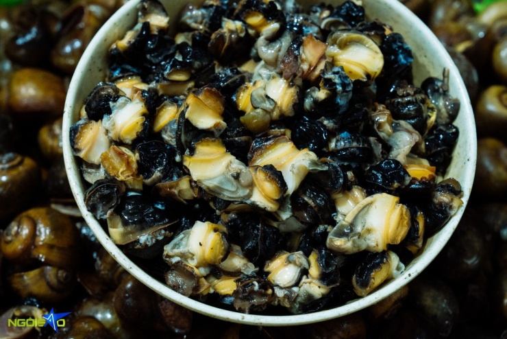 Quán bún ốc chuối đậu ba đời nức tiếng ngõ chợ Đồng Xuân - 6