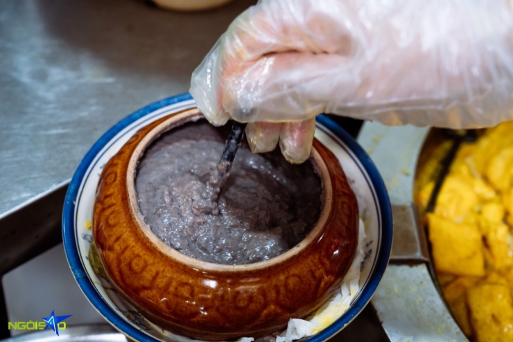 Quán bún ốc chuối đậu ba đời nức tiếng ngõ chợ Đồng Xuân - 9