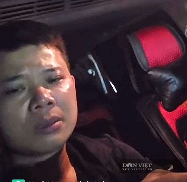 Hình ảnh đối tượng Nguyễn Ngọc Đạo lên mạng xã hội livestream sau khi gây án.