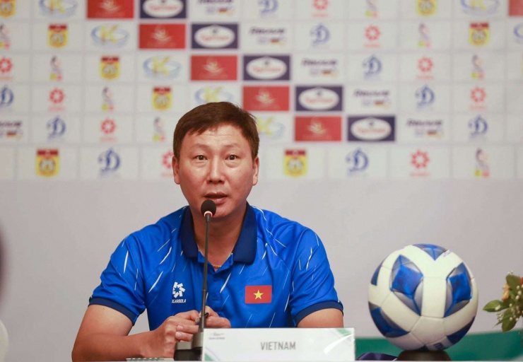 “Ma thuật đen” của HLV Kim Sang-sik cùng ĐT Việt Nam: Bất bại 16 trận, chỉ hoà 2, thắng tới 14 - 9