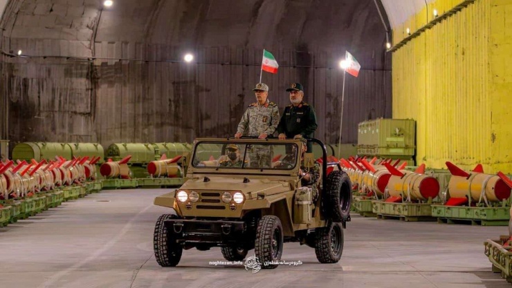 Bí mật "thành phố tên lửa" Iran, bom xuyên phá mạnh nhất của Mỹ cũng không thể hủy diệt - 1