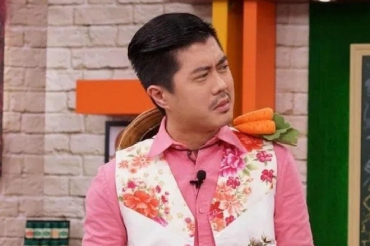 Nam MC 50 tuổi qua đời đột ngột trong nhà vệ sinh