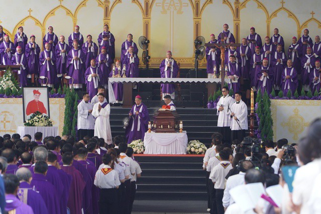 Thánh lễ An táng Đức Hồng y Gioan Baotixita Phạm Minh Mẫn