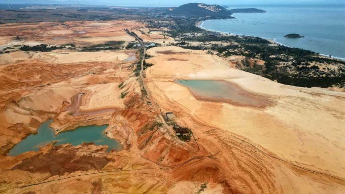 Mỏ titan tại xã Hòa Thắng (huyện Bắc Bình, Bình Thuận cũ) - nơi ông Phan Thành Muôn, Chủ tịch HĐQT Công ty Khoáng sản Hưng Thịnh, có sai phạm. Ảnh: Nguyễn Quốc