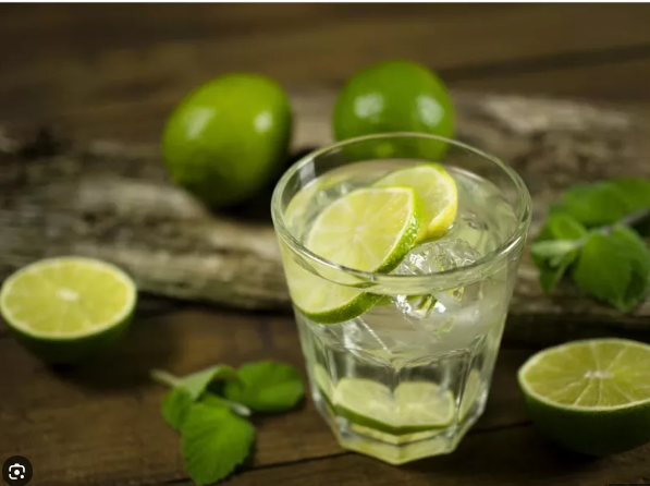 Xét trên quan điểm y khoa, nước chanh không phải là đồ uống bị cấm tuyệt đối đối với tất cả người suy thận.