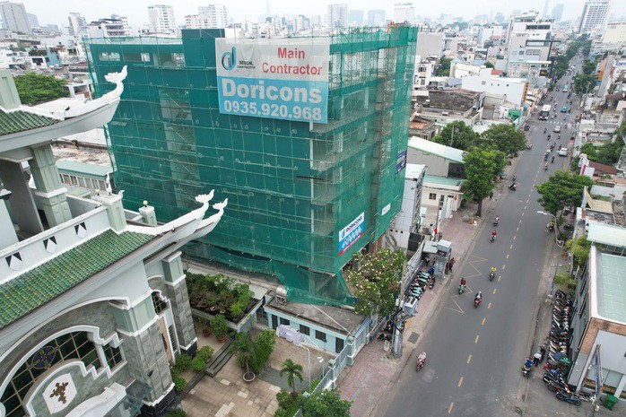 Giá vật liệu xây dựng leo thang khiến các nhà thầu lo lắng