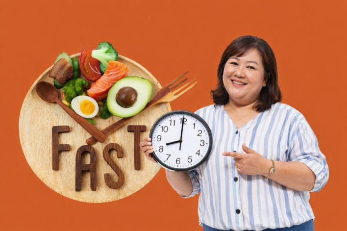 Chế độ ăn cân bằng dinh dưỡng phù hợp với nhu cầu cơ thể, đảm bảo sự thâm hụt calo giúp phụ nữ trung niên giảm cân hiệu quả, bền vững hơn.