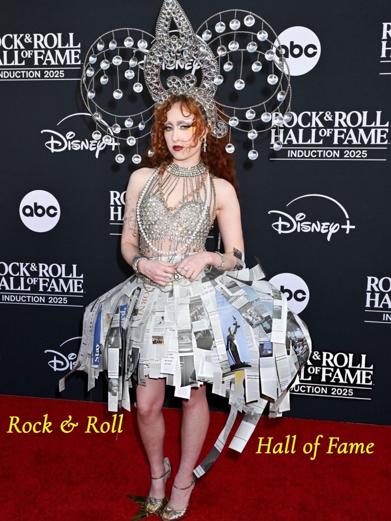 Chappell Roan: Ranh giới giữa cá tính nghệ sĩ và những bộ trang phục gây sốc - 13