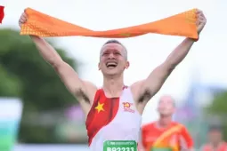 Runner kỳ cựu chia sẻ chiến thuật chinh phục 42km tại Tiền Phong Marathon 2026