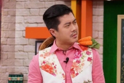 Nam MC 50 tuổi qua đời đột ngột trong nhà vệ sinh