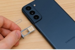 Khe SIM lai liệu có “hồi sinh” trong kỷ nguyên smartphone AI?