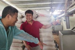 Bỏ ra 30 tỷ lắp điện mặt trời trên chuồng gà, chủ trang trại tiết kiệm hàng tỷ tiền điện, giảm phát thải 8.000 tấn CO2