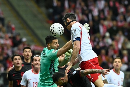 Video bóng đá Ba Lan - Albania: Lewandowski "nổ súng", ngược dòng ngoạn mục (Play-off World Cup)