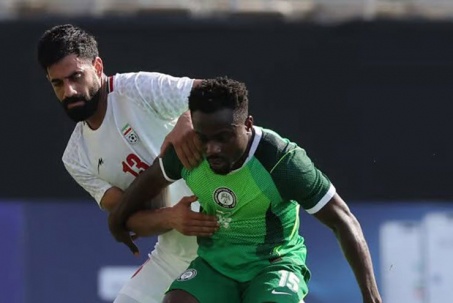 Video bóng đá Iran - Nigeria: Rượt đuổi hiệp 2, mừng hụt vì VAR