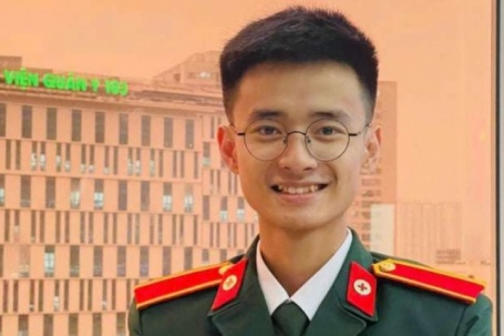Thủ khoa Học viện Quân y 2026 được phong hàm Thượng úy: Khát vọng được như ông nội và bố