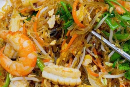 Muốn xào miến hải sản mềm tơi, không dính, thơm ngon, đừng bỏ qua bí quyết này