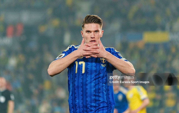 Gyokeres tỏa sáng&nbsp;lập hat-trick