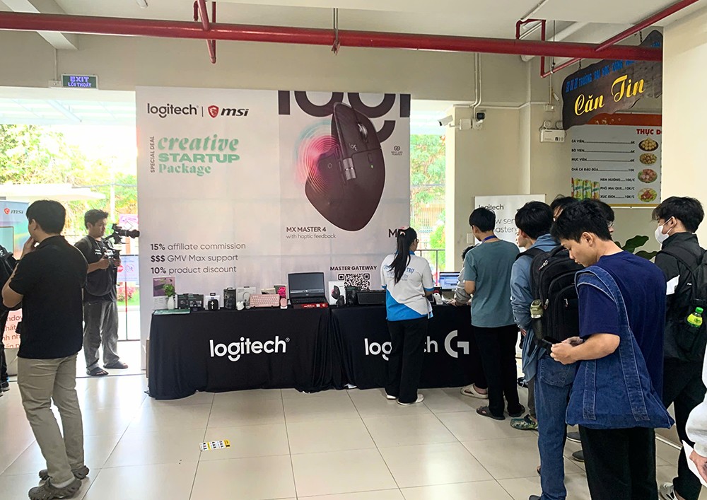 Logitech và MSI trong chương trình hợp tác tháng 3 năm 2025.