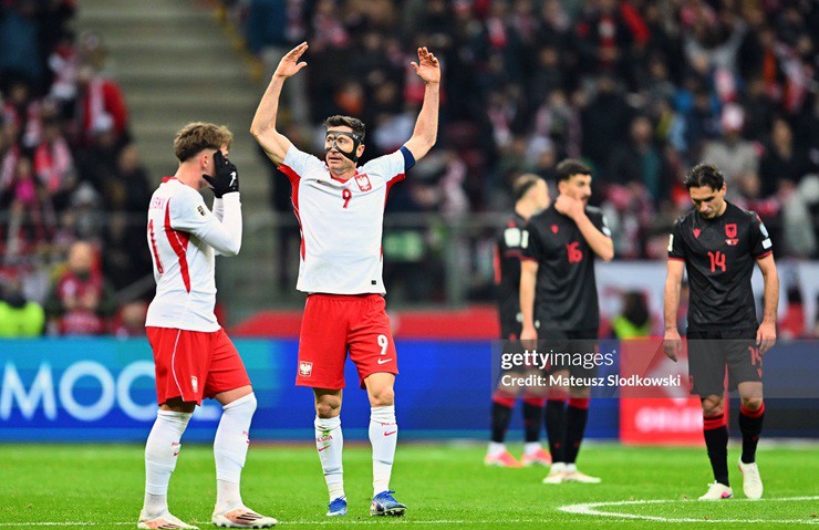 Lewandowski giúp&nbsp;Ba Lan nuôi hy vọng dự&nbsp;World Cup 2026