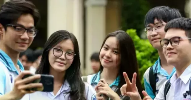 Ngưỡng sàn 15 điểm vào Đại học: “Chốt chặn” chất lượng hay áp lực mới với thí sinh?