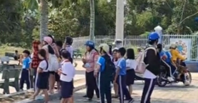 Sự thật vụ video "học sinh không ăn bán trú bị đuổi ra đứng nắng" ở TP.HCM