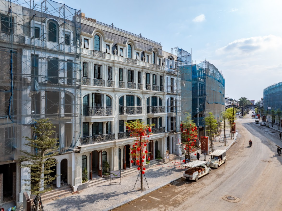 Theo ước tính từ các mô hình tương tự, giá khai thác cho thuê tại Noble Palace Tay Thang Long WorldHotels Residences có thể đạt 30 - 60 triệu đồng/tháng, tùy vị trí và mô hình vận hành, hứa hẹn đem lại dòng tiền đều đặn và tỷ suất sinh lời bền vững trong dài hạn.