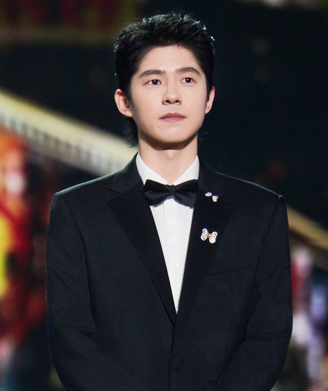 Lưu Hạo Nhiên vốn là ngôi sao trẻ vừa có ngoại hình, tài năng thành tích tốt đang được yêu thích, nhưng anh vướng nhiều bê bối đời tư.