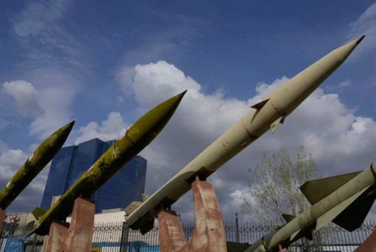 Tình báo Mỹ hé lộ thực tế sốc về kho tên lửa Iran